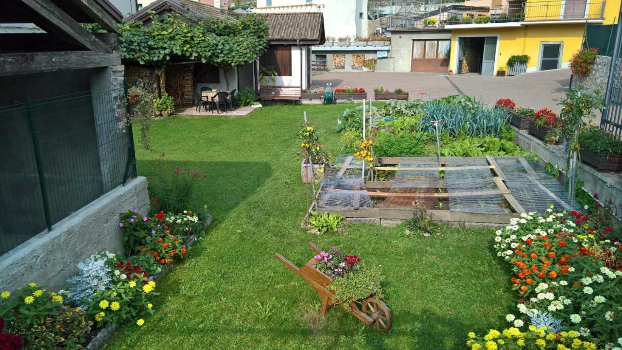 Casa Luca E Cristina Villa Mezzolago Eksteriør bilde
