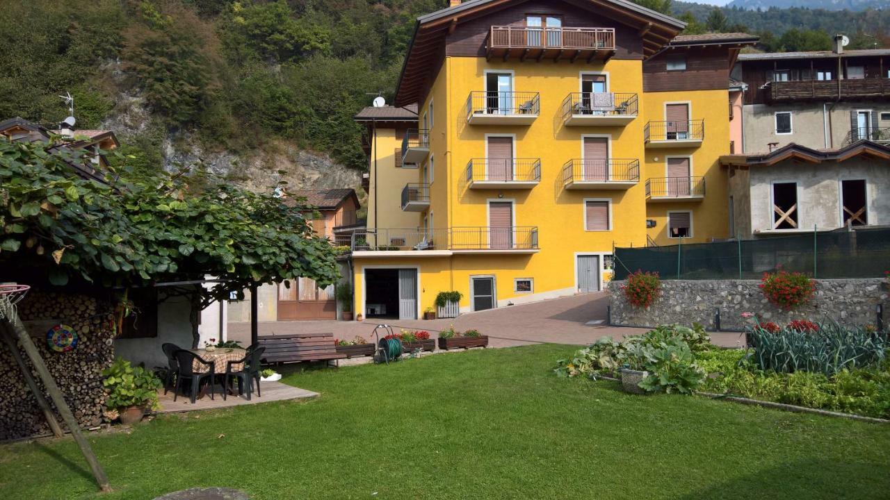 Casa Luca E Cristina Villa Mezzolago Eksteriør bilde