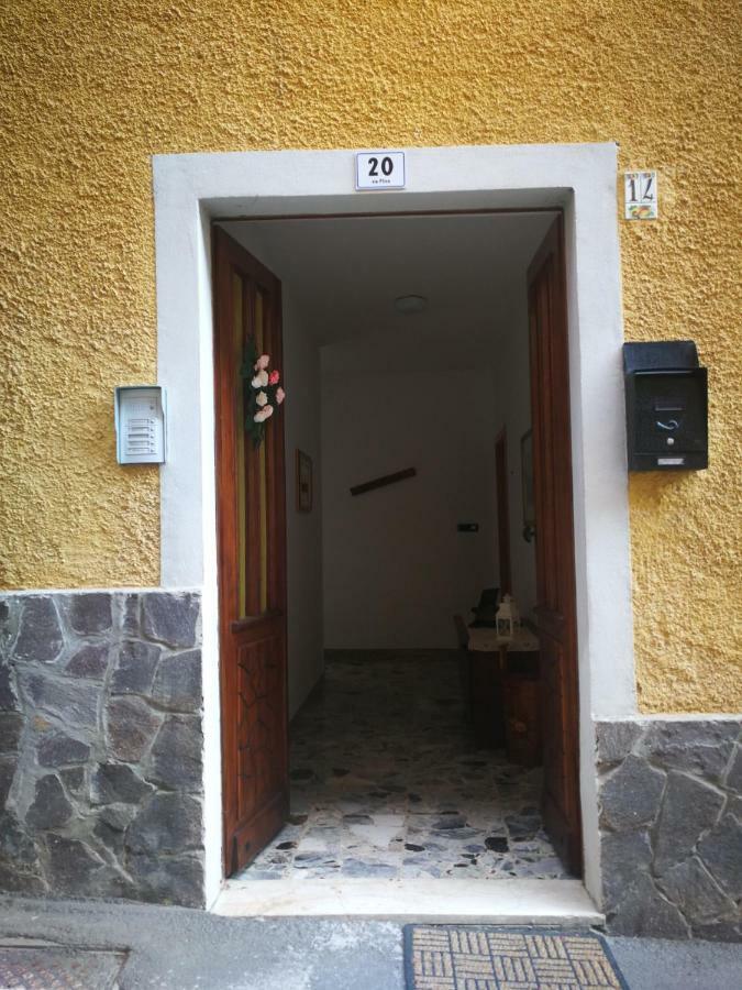 Casa Luca E Cristina Villa Mezzolago Eksteriør bilde